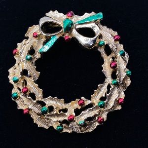 GERRY'S Christmas Holiday Vintage Wreath Brooch